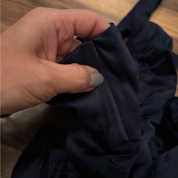 NWT silky navy dresss.  Size small - Picture 6 of 6